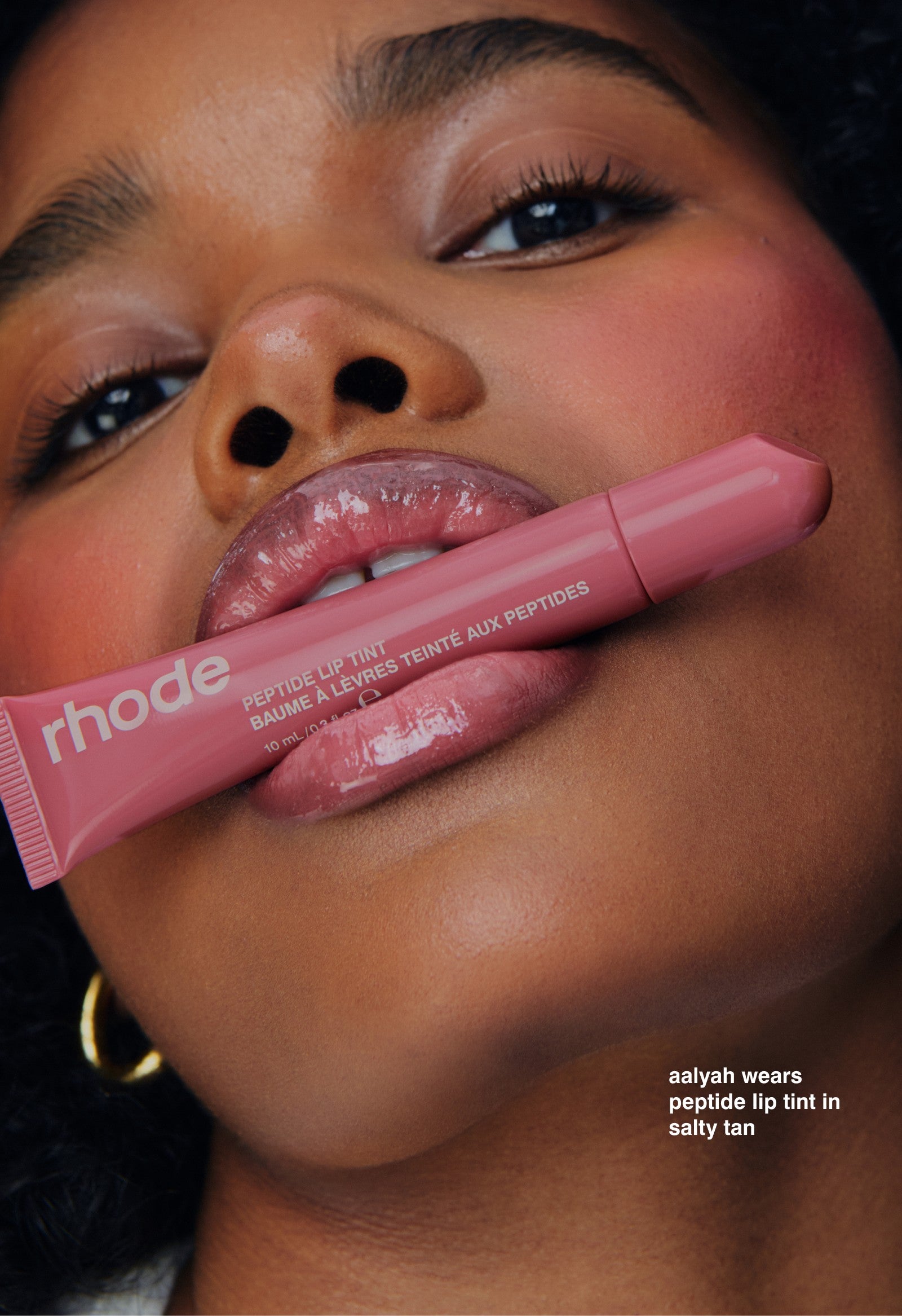 Alternative view of the edits tan line, twist, salty tan